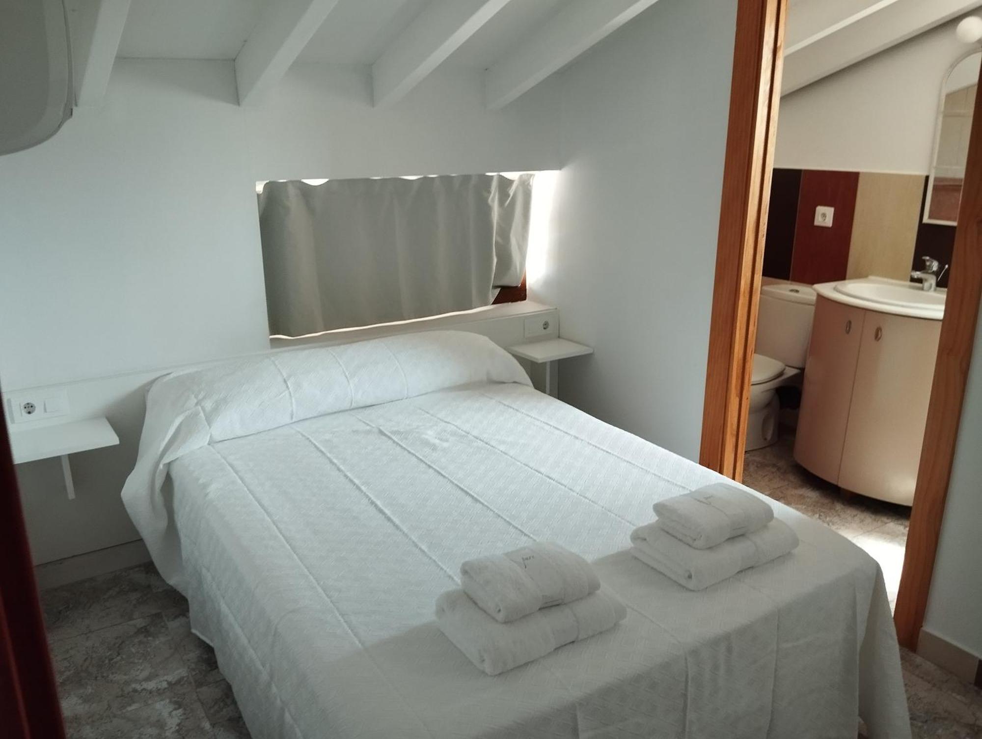 Hostal Bordillas Pomaluengo Eksteriør bilde