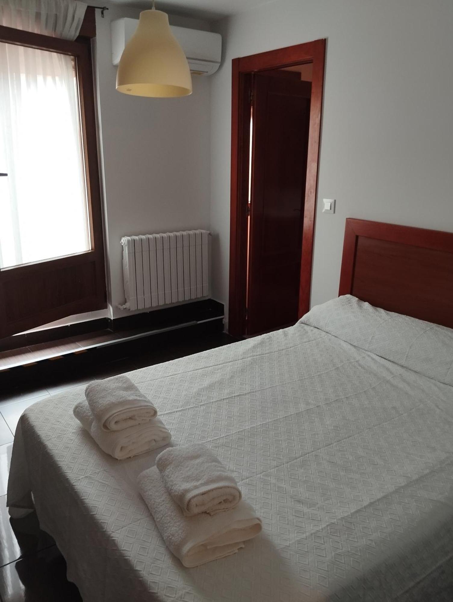 Hostal Bordillas Pomaluengo Eksteriør bilde
